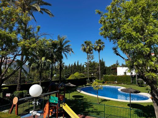 Maison de luxe à vendre à Marbella, 789 000 €, Photo 1