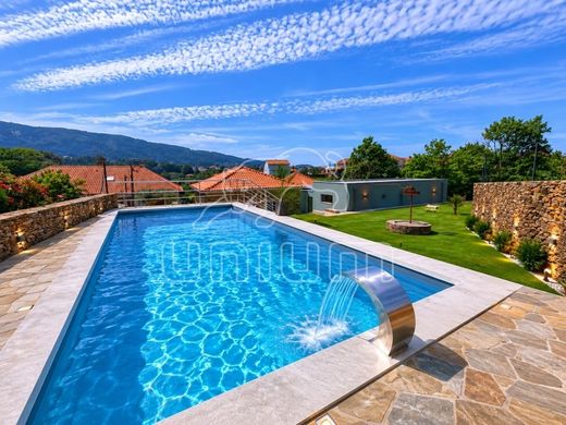 Maison de luxe à vendre à Caminha, 570 000 €, Photo 1