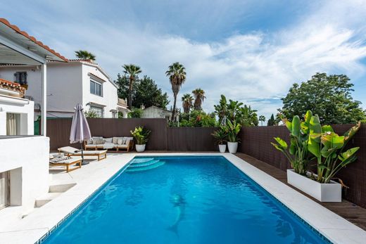 Luxury House for sale in Marbella, 999 000 €, Photo 1