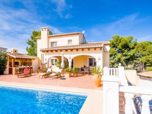 Luxury House for sale in Benissa, 749 000 €, Photo 1