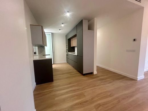 Luxury Apartment for sale in Málaga, 735 000 €, Photo 1