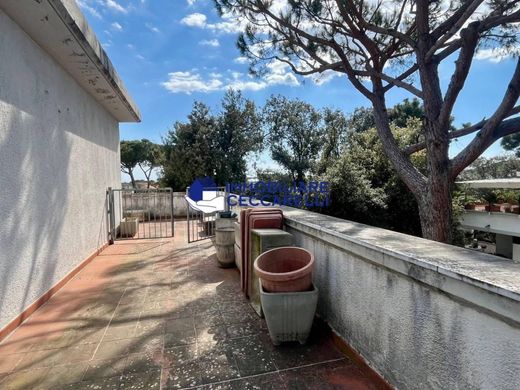 Luxury Apartment for sale in Massa, 850 000 €, Photo 7