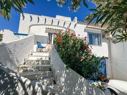 Maison de luxe à vendre à Torrevieja, 420 000 €, Photo 1