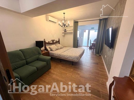 Luxury Apartment for sale in Valencia, 459 000 €, Photo 1
