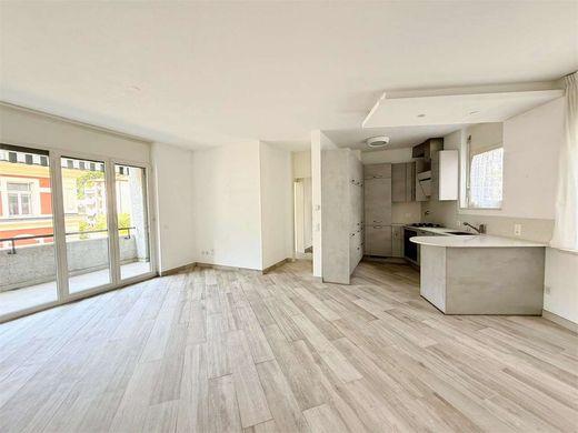 Luxury Apartment for sale in Lugano, 712 894 €, Photo 1
