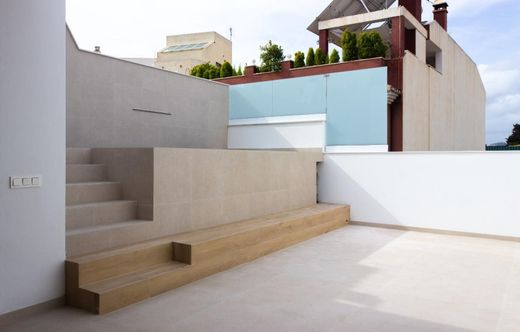 Luxury House for sale in Málaga, 750 000 €, Photo 1