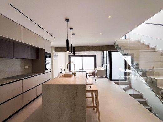Luxury House for sale in Málaga, 750 000 €, Photo 1