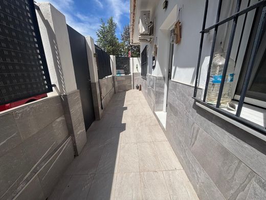 Luxury House for sale in Málaga, 535 000 €, Photo 1