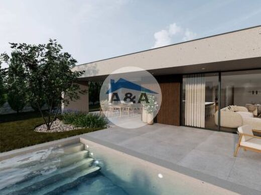 Luxury House for sale in Alcobaça, 590 000 €, Photo 1