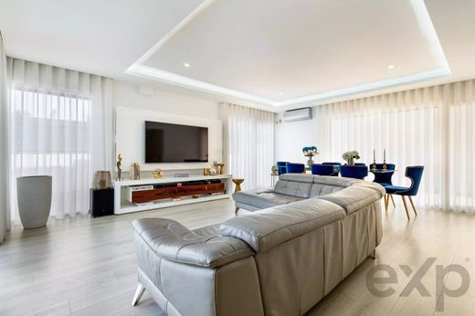 Maison de luxe à vendre à Charneca de Caparica, 780 000 €, Photo 2