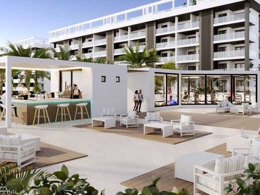 Appartement de luxe à vendre à Torrevieja, 540 000 €, Photo 1