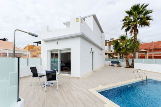 Maison de luxe à vendre à Torrevieja, 424 000 €, Photo 1