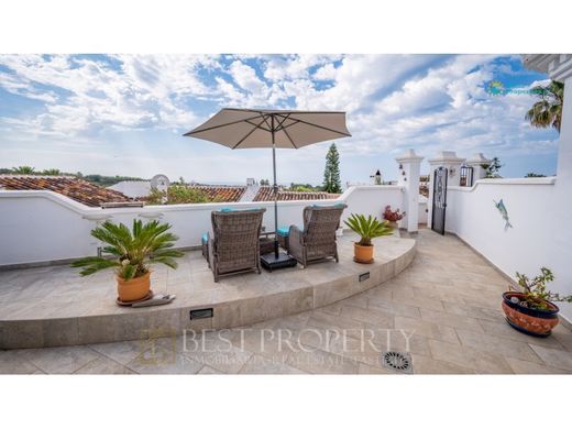 Luxury Apartment for sale in Nerja, 450 000 €, Photo 1