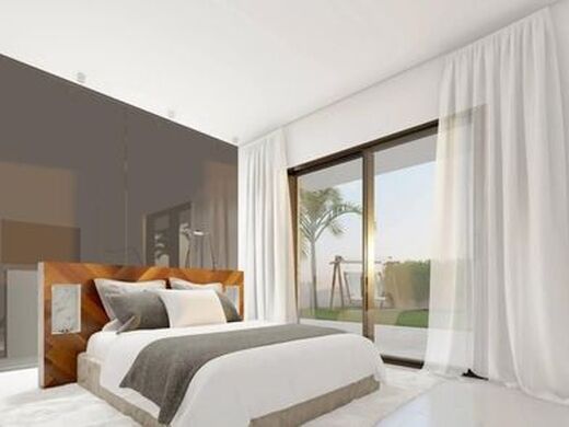 Maison de luxe à vendre à Torrevieja, 849 000 €, Photo 2