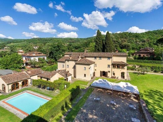 Luxury House for sale in Arezzo, 2 450 000 €, Photo 1