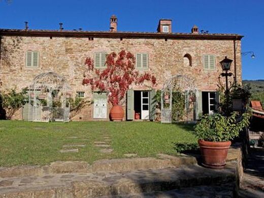 Luxury House for sale in Arezzo, 2 500 000 €, Photo 1