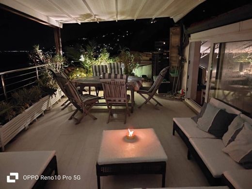 Luxury Apartment for sale in Finale Ligure, 880 000 €, Photo 1