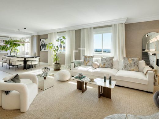 Luxury Apartment for sale in Marbella, 2 695 000 €, Photo 1