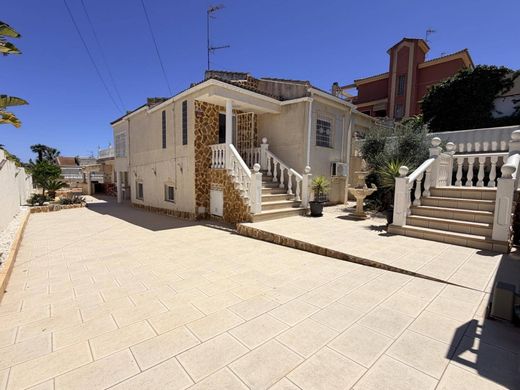 Maison de luxe à vendre à Torrevieja, 680 000 €, Photo 1