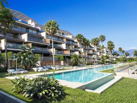 Luxury Apartment for sale in Manilva, 1 325 000 €, Photo 1