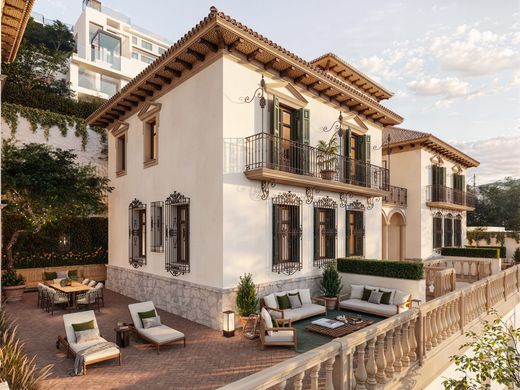 Luxury Apartment for sale in Málaga, 2 355 000 €, Photo 1