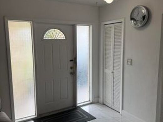 Luxury House for sale in Lauderhill, 455 210 €, Photo 1
