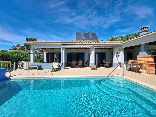 Luxury House for sale in Portimão, 915 000 €, Photo 1