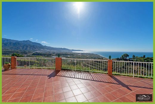 Luxury House for sale in Nerja, 1 500 000 €, Photo 1