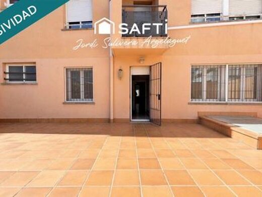 Luxury Apartment for sale in Girona, 470 000 €, Photo 1