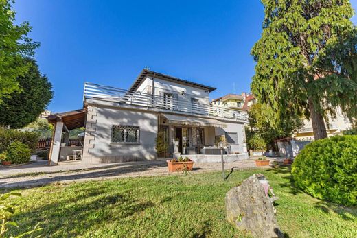 Maison de luxe à vendre à Fiuggi, 635 000 €, Photo 1