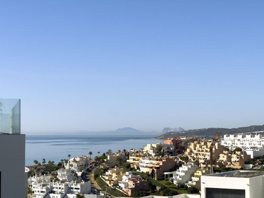 Luxury Apartment for sale in Casares, 525 000 €, Photo 2