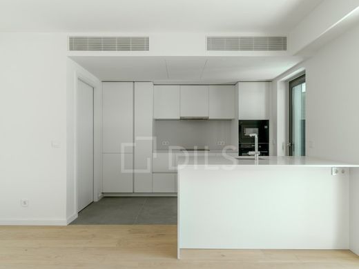 Luxury Apartment for sale in Lisbon, 976 000 €, Photo 3
