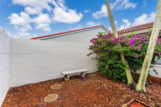 Luxury House for sale in Miami, 558 018 €, Photo 3