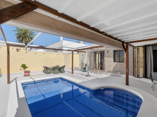 Maison de luxe à vendre à Torrevieja, 525 000 €, Photo 3
