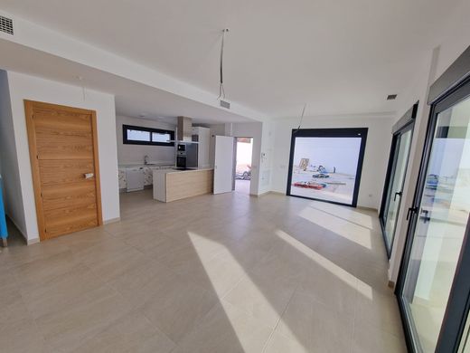 Luxury House for sale in Manilva, 780 000 €, Photo 4