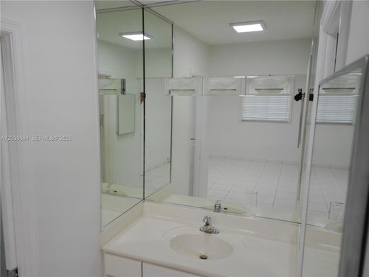Luxury House for sale in Miami, 730 054 €, Photo 4