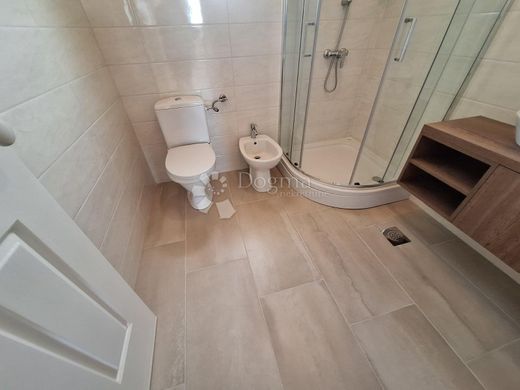 Maison de luxe à vendre à Krk, 650 000 €, Photo 5