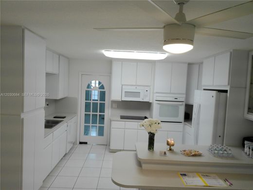 Luxury House for sale in Miami, 730 054 €, Photo 7