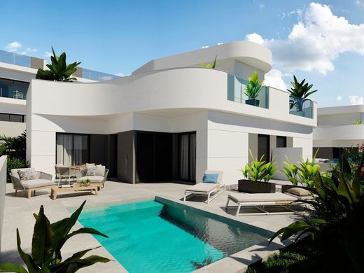 Maison de luxe à vendre à Torrevieja, 539 000 €, Photo 1