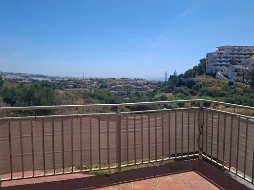 Maison de luxe à vendre à Benalmádena, 440 000 €, Photo 1