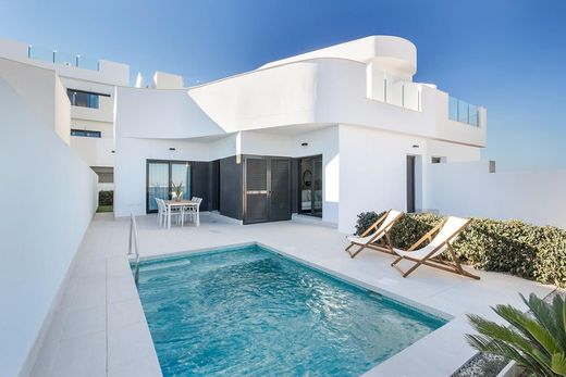 Maison de luxe à vendre à Torrevieja, 539 000 €, Photo 2