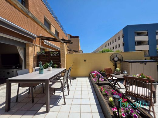 Maison de luxe à vendre à Cubelles, 450 000 €, Photo 2