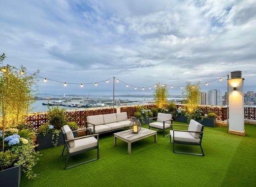 Luxury Apartment for sale in A Coruña, 750 000 €, Photo 1