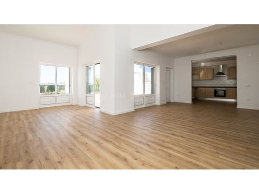 Luxury House for sale in Portimão, 550 000 €, Photo 4