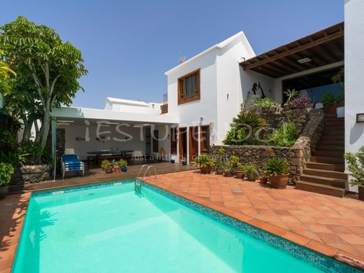 Luxury House for sale in Arrecife, 1 045 000 €, Photo 5