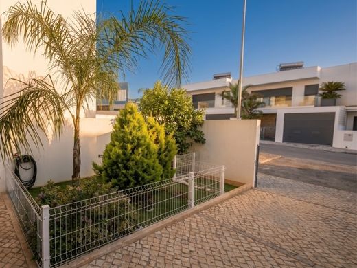 Luxury House for sale in Portimão, 599 000 €, Photo 4