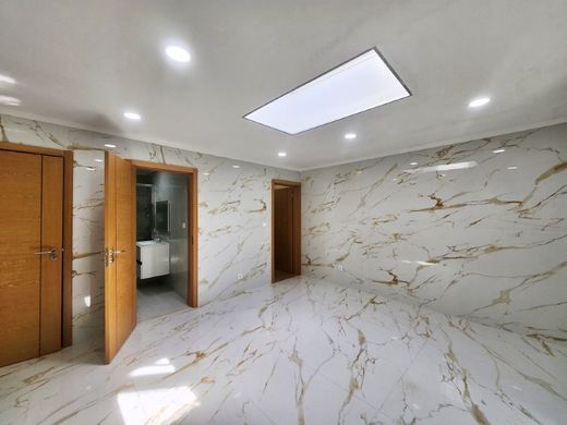 Maison de luxe à vendre à Porto, 430 000 €, Photo 4