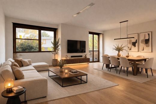 Luxury Apartment for sale in Monza, 590 000 €, Photo 1
