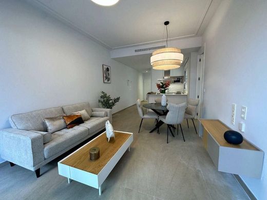 Luxury Apartment for sale in Torrevieja, 430 000 €, Photo 1