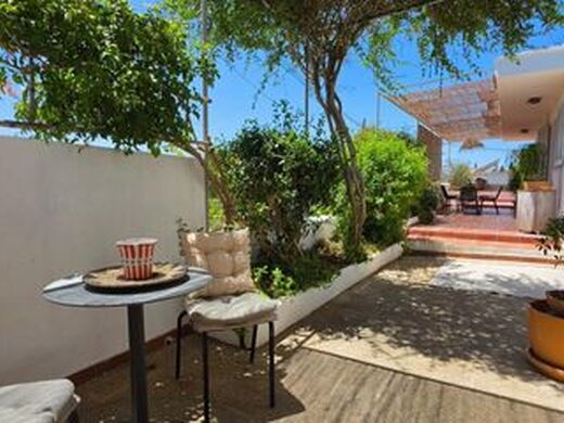Luxury House for sale in Calvià, 880 000 €, Photo 1